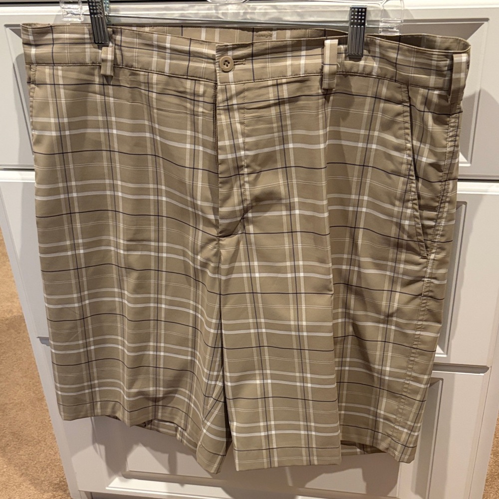 Men's Tan Plaid Golf Shorts